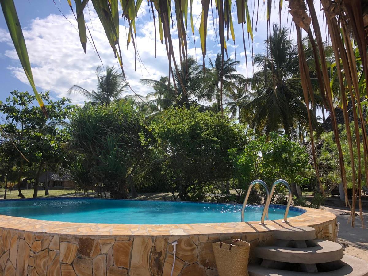 Emayani Beach Lodge Pangani ภายนอก รูปภาพ