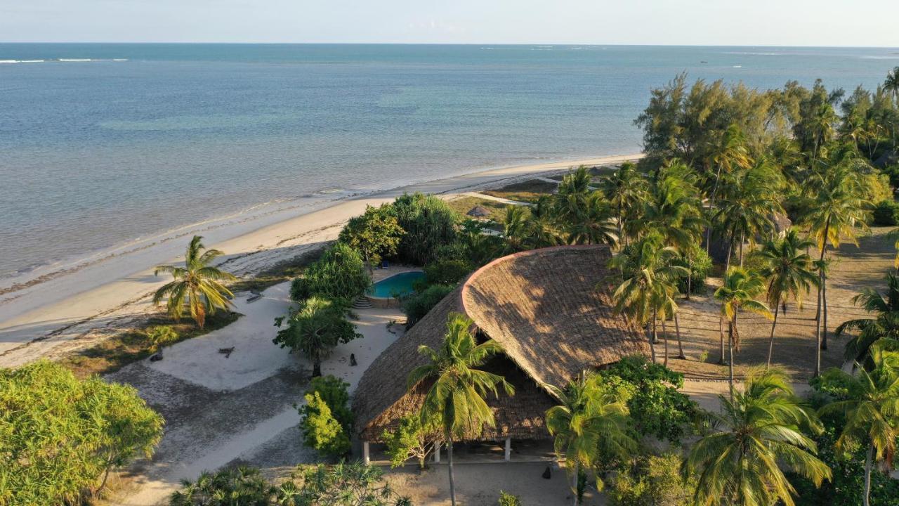 Emayani Beach Lodge Pangani ภายนอก รูปภาพ