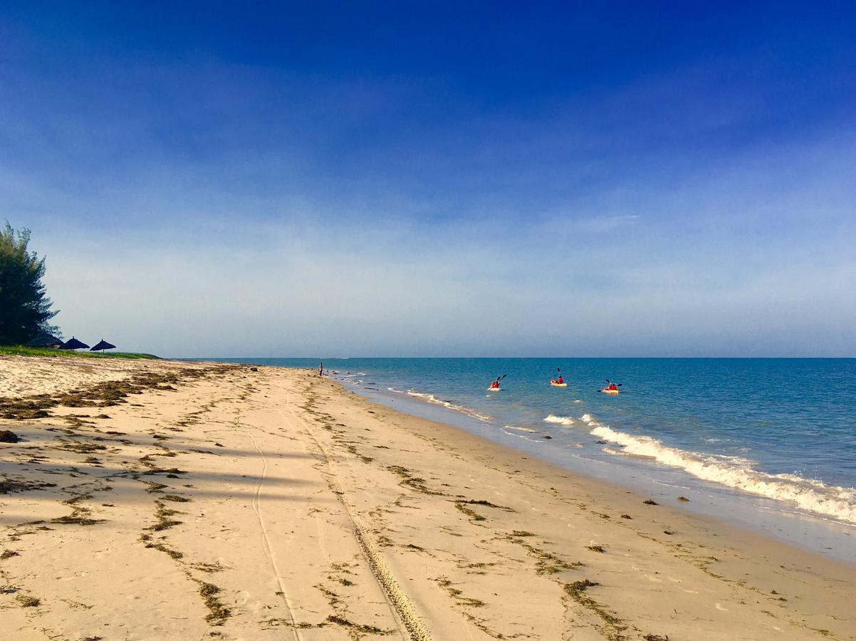 Emayani Beach Lodge Pangani ภายนอก รูปภาพ