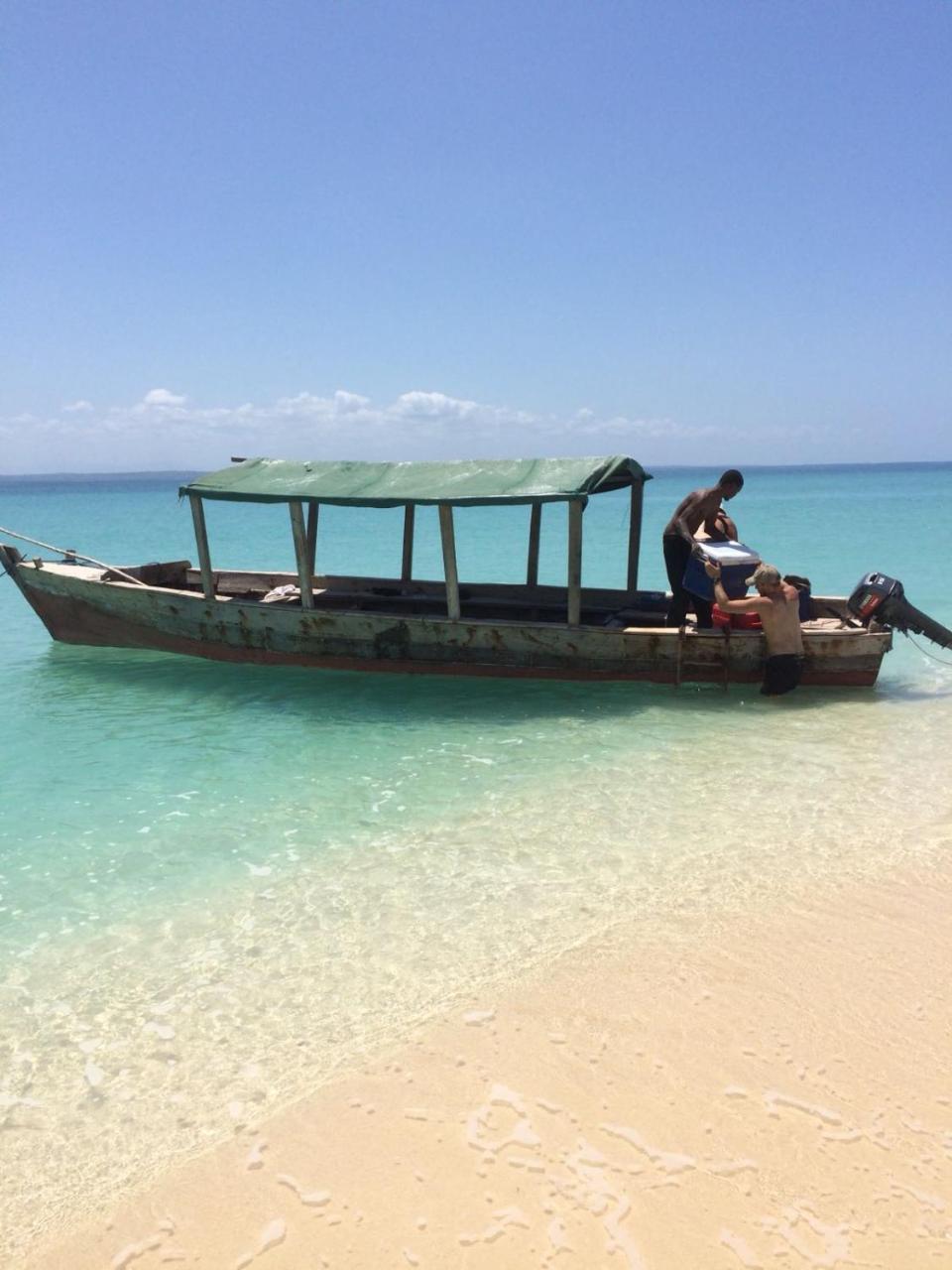 Emayani Beach Lodge Pangani ภายนอก รูปภาพ