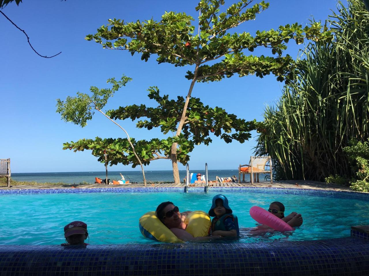 Emayani Beach Lodge Pangani ภายนอก รูปภาพ