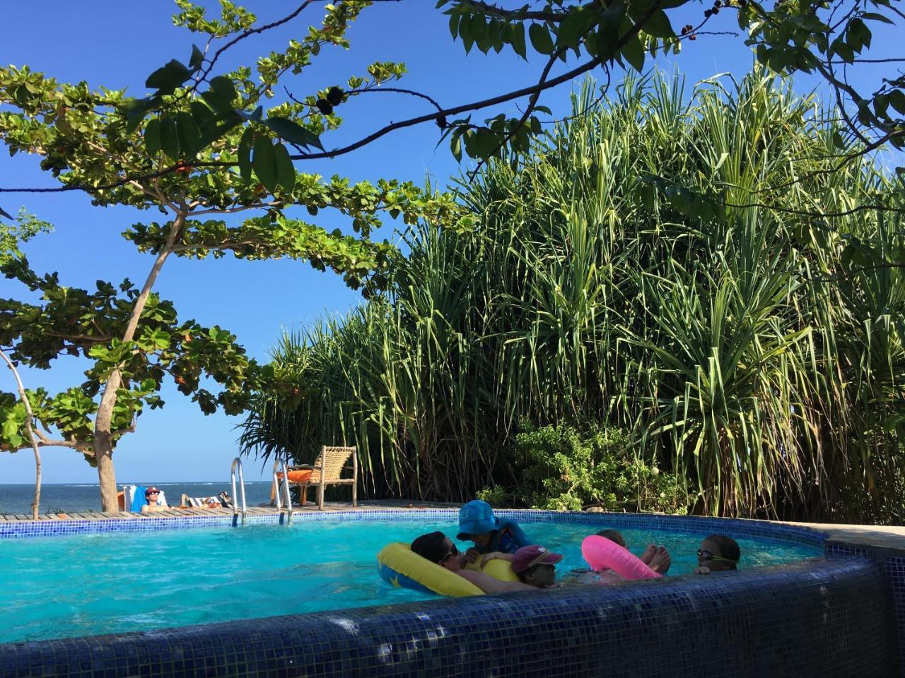 Emayani Beach Lodge Pangani ภายนอก รูปภาพ